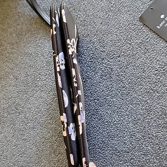 Kate Spade floral double zip nylon & leather large wristlet, NWT... retail $139 - Picture 5 of 9